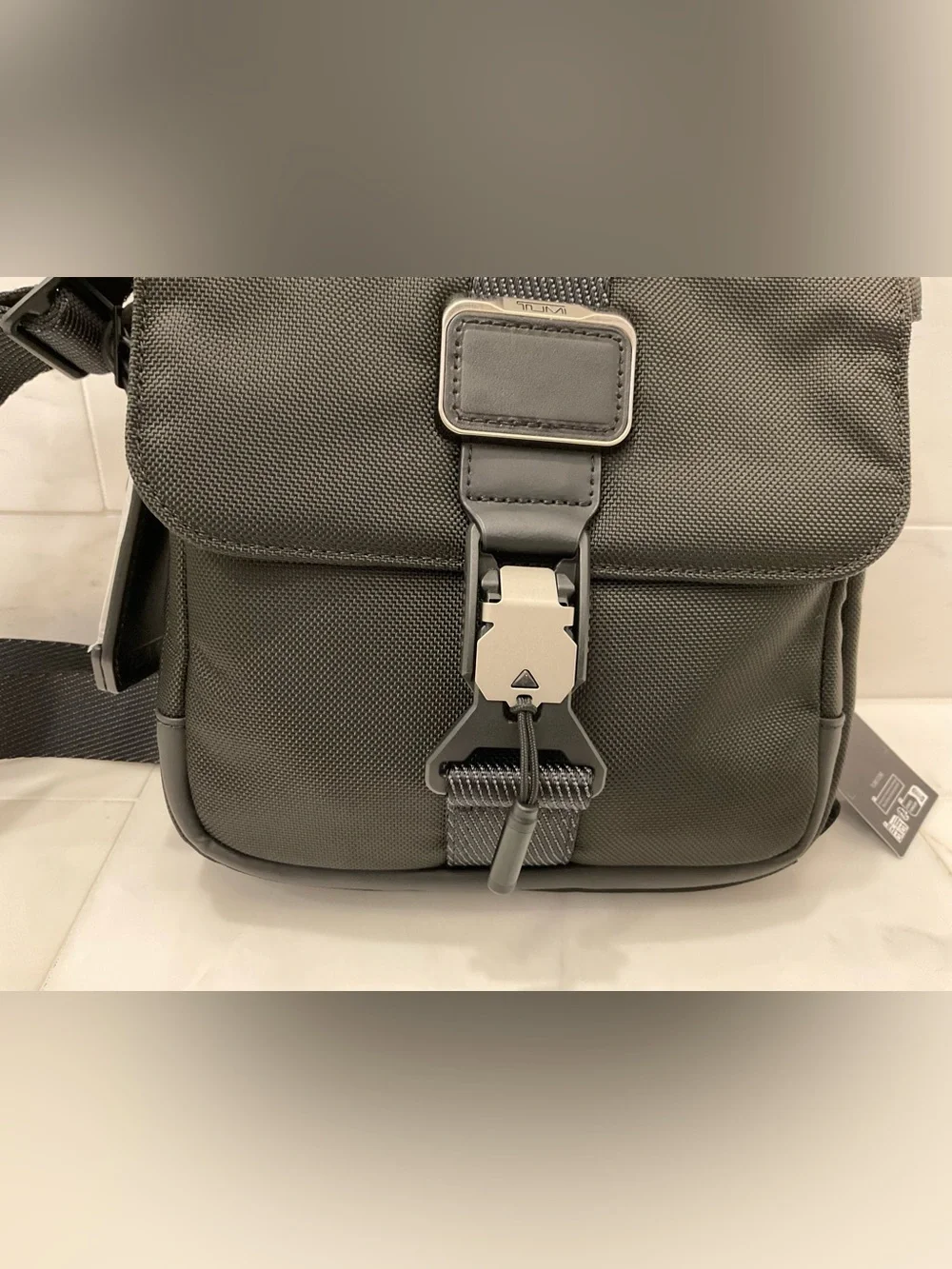 NEW Tumi ALPHA BRAVO JUNIOR 9.5” Ballistic Nylon Sling Crossbody Bag - BLACK